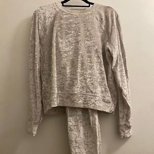 Lululemon Ready to Crush Silver Velvet Athleisure set Size 6 S M